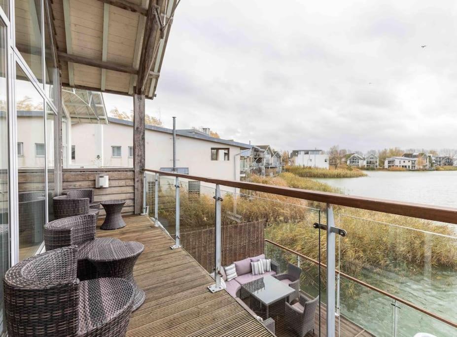 Villa Otters Holt Somerford Keynes Exterior foto