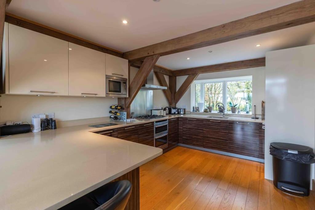 Villa Otters Holt Somerford Keynes Exterior foto