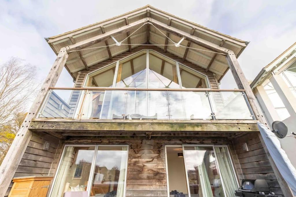 Villa Otters Holt Somerford Keynes Exterior foto